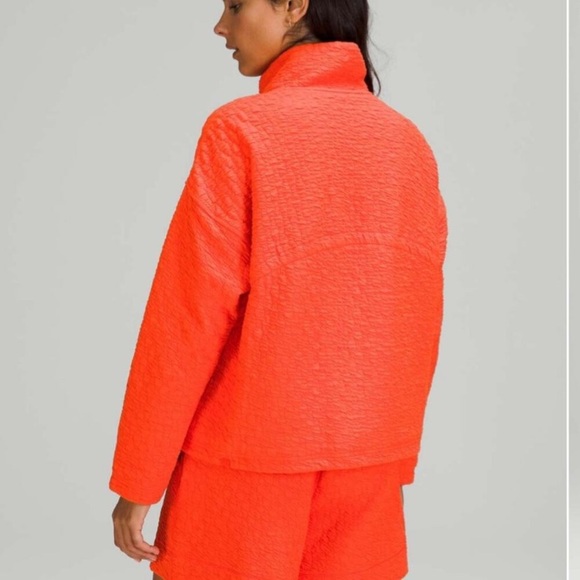 Lululemon - Picture 3 of 5